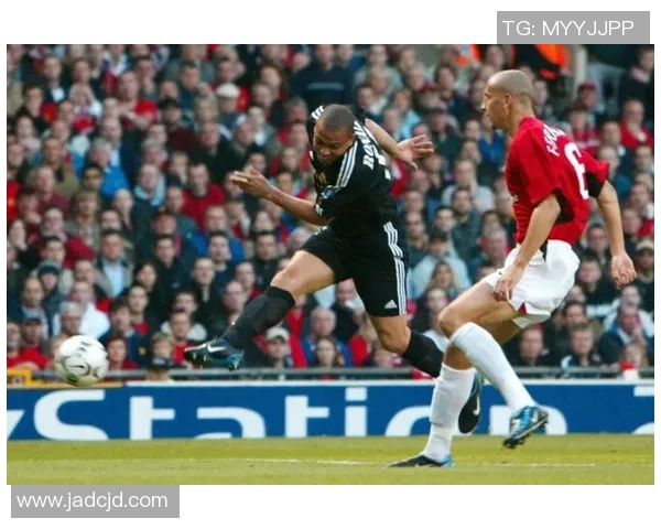 历代外国足球巨星的传奇名字与他们的辉煌成就回顾 历代外国足球巨星的传奇名字与他们的辉煌成就回顾